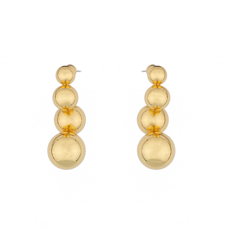 earrings from small to large
