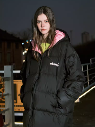 Scratch contrast lining hooded letter print down jacket