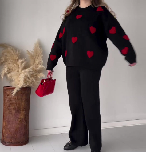 Heart print top sweater pant suit