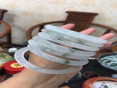 I heard that the Chinese like to wear this?