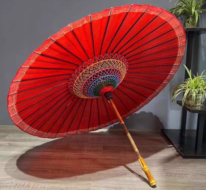 Handmade rainproof and sunblock paper umbrella