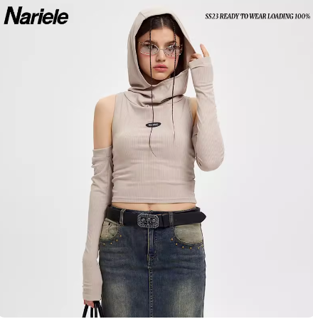 Slim-fit hooded top