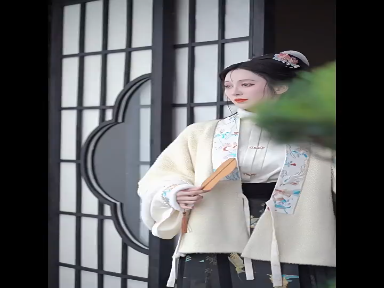 Hundred Birds Paying Homage to the Phoenix. Sincerely inviting reference to physical dressing, craftsmanship quality.
#Chinese Hanfu
#Horse faced skirt
#Original Hanfu
#Latest model
#Early Spring Style
#Spring and Summer
#Ancient Style Hanfu
