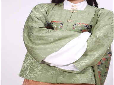 Original Hanfu Reconstruction Style, Fine-made Square-collar Half-sleeve Wu Du Ai Hu Patch Clothing, New Year's Greeting Outfit
#Chinese Hanfu
#Horse faced skirt
#Original Hanfu
#Latest model
#Early Spring Style
#Spring and Summer
#Ancient Style Hanfu