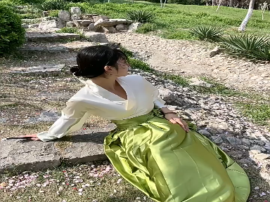 Improved shirt with a horse-faced skirt set for women, spring and summer daily commuting green Hanfu women's ancient costume for petites.
#Chinese Hanfu
#Horse faced skirt
#Original Hanfu
#Latest model
#Early Spring Style
#Spring and Summer
#Ancient Style Hanfu