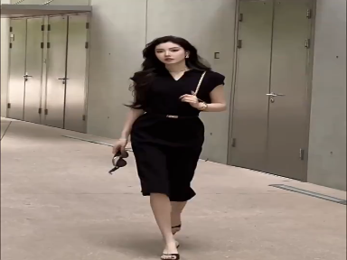 2024 Summer New French High end Exquisite Hepburn Style Small Black Dress with Waist Reduction for Slimming and Elegant Black Dress for Women