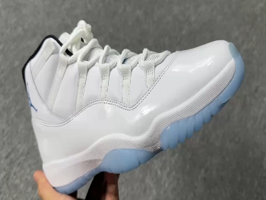 AJ11