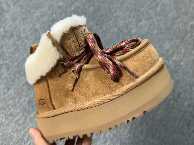 UGG