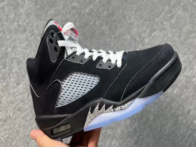 AJ 5 “Black Metallic Reimagined！