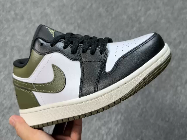 AJ1Mid